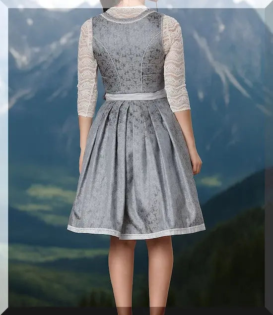 Rückansicht Krüger Dirndl Joselin – elegante Trachtenmode