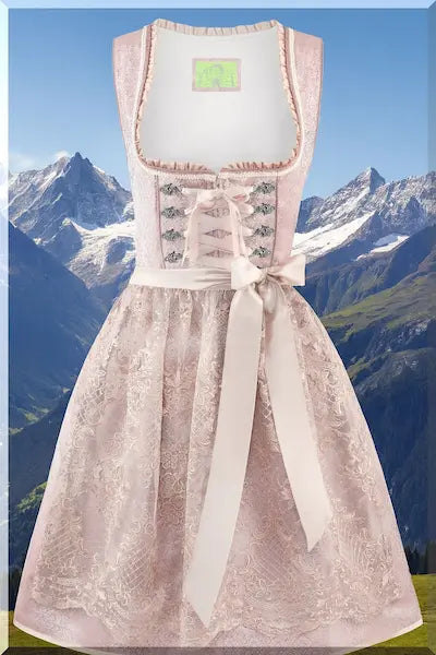 Stockerpoint Dirndl Amena in Größe 36 – klassisches Trachtenkleid – Vorderansicht