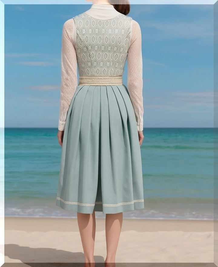 ALT Midi Dirndl Blau mit besticktem Mieder von Krueger